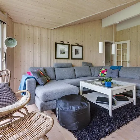Four-bedroom Holiday In Сasa de vacaciones Hals
